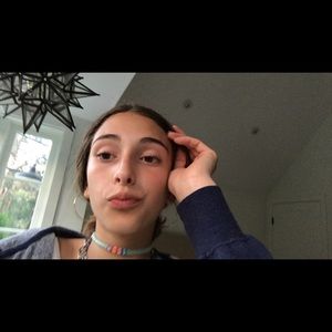 Meet your Posher, Flora